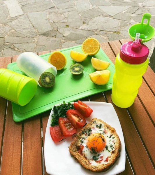 Универсальный контейнер - органайзер для еды, мелочей на отдыхе, ценностей в пути "SHUTTLE BOX" / Ланч-бокс